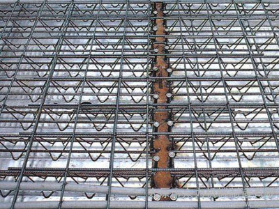 钢筋桁架楼承板施工前还是要仔细检查