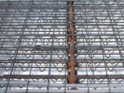 钢筋桁架楼承板对比传统楼承板，有哪些优势？